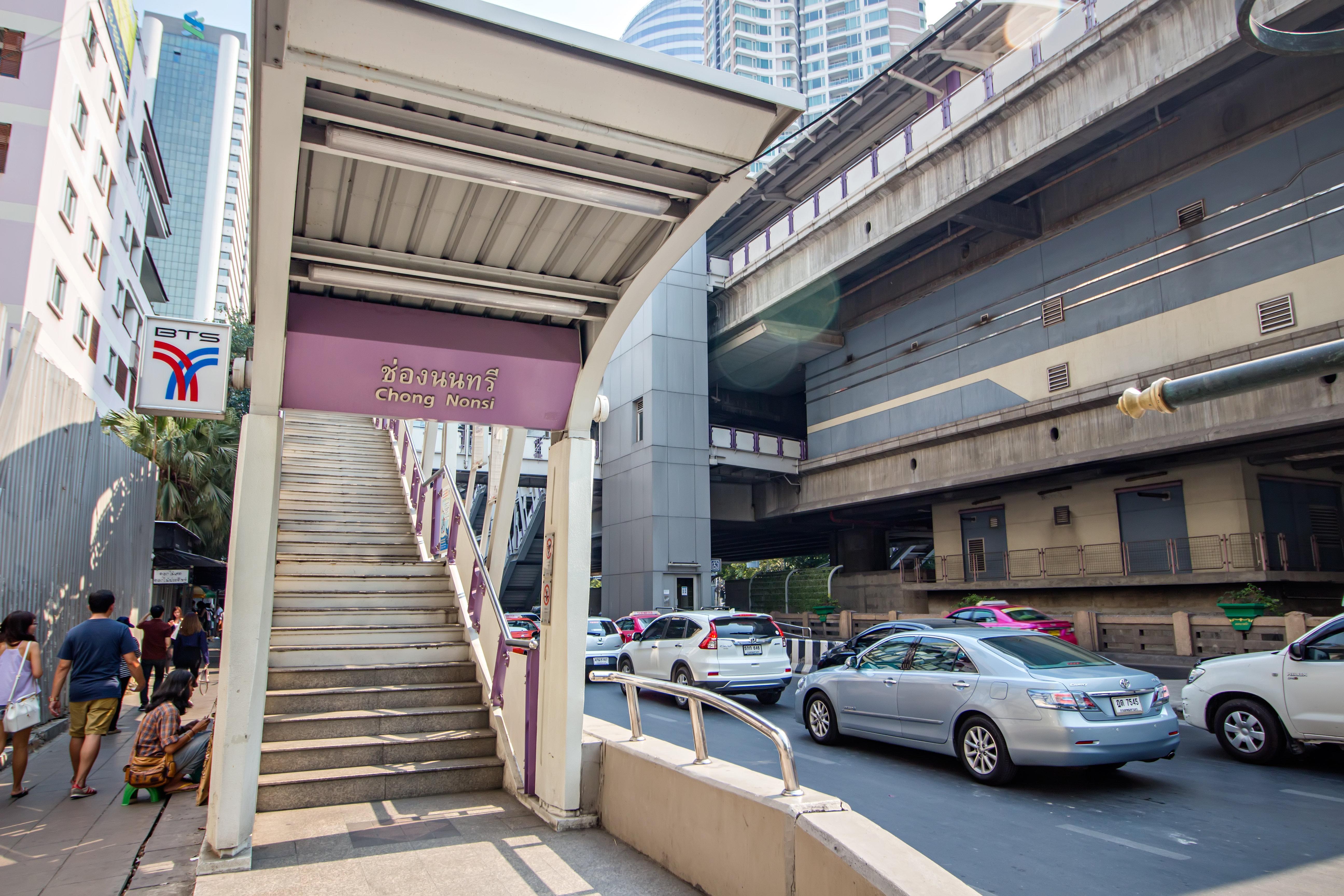 Holiday Inn Express Bangkok Sathorn By Ihg Екстер'єр фото