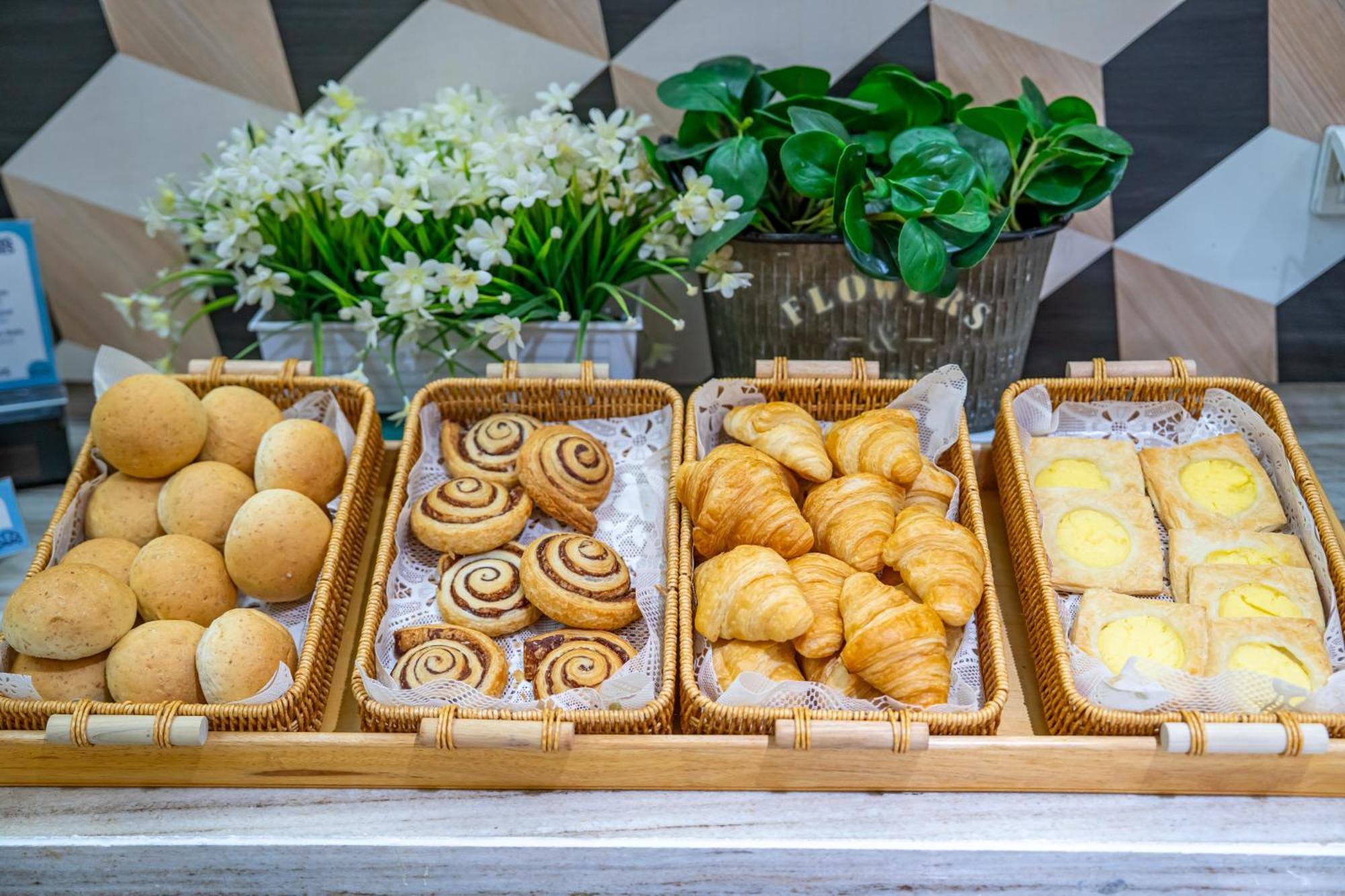 Holiday Inn Express Bangkok Sathorn By Ihg Екстер'єр фото